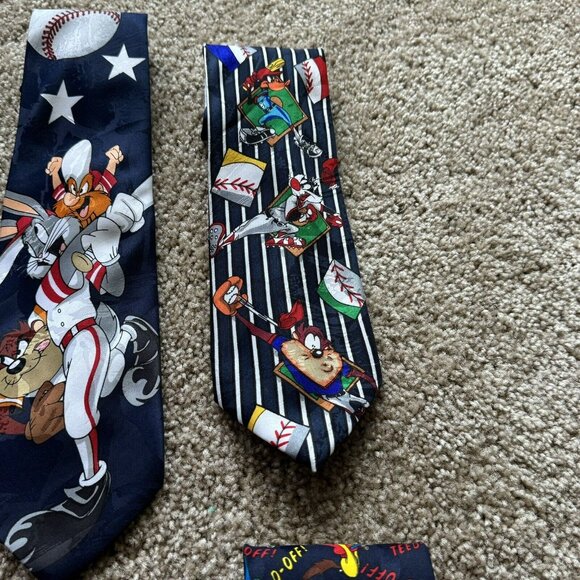 VTG 90s Looney Tunes Neckties Lot of 12 AOP Baseball Halloween Valentine's Day - Picture 4 of 13
